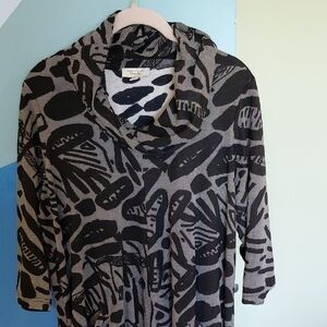 Chic Black and Gray Patterned Midi Dress Fits Small- Large